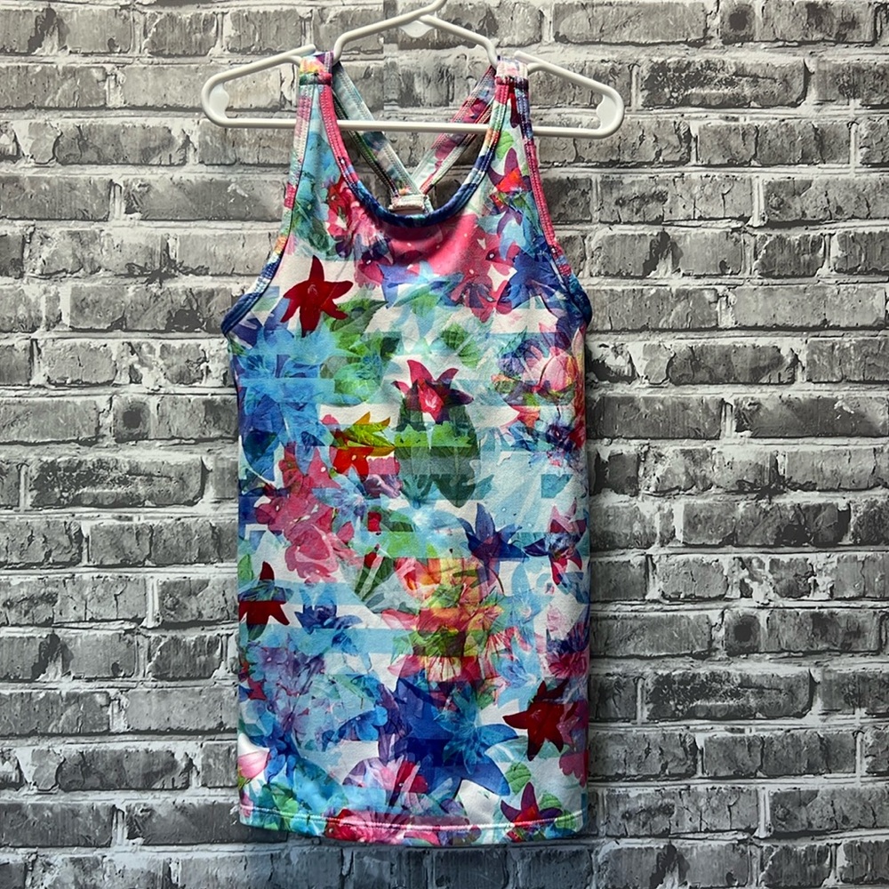 Athleta girl‎
